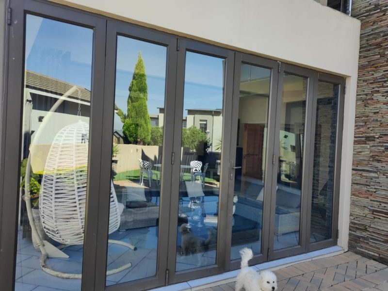 Aluminium folding door repairs in Randburg SIgmadoors Bi-fold aluminium doors